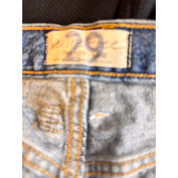 We The People Women’s Distressed High-Rise Denim Shorts Size 29 Frayed - Picture 5 of 8